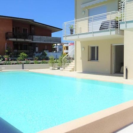 Holiday House Al Porto View Lake Peschiera del Garda Exterior photo