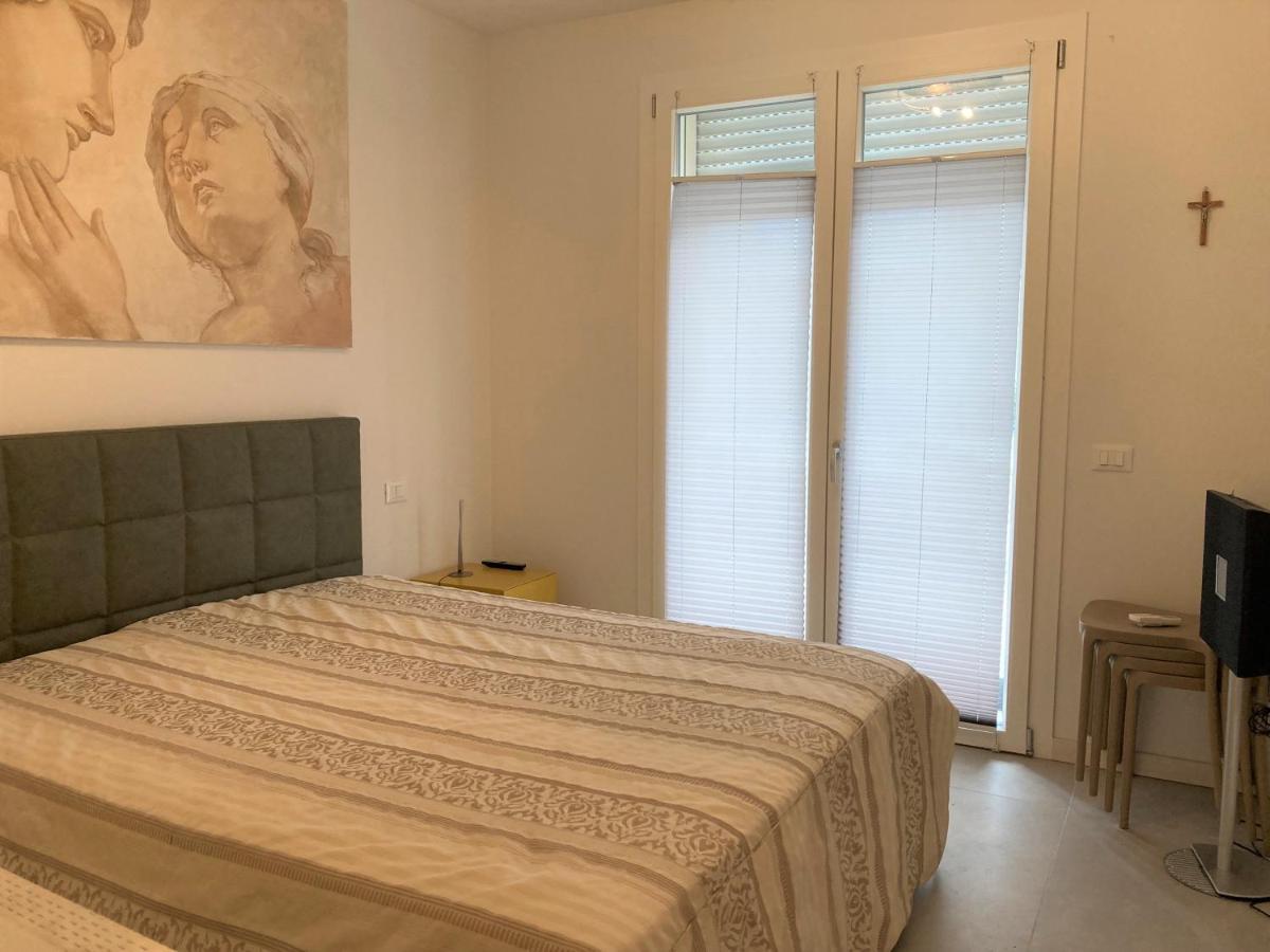 Holiday House Al Porto View Lake Peschiera del Garda Exterior photo